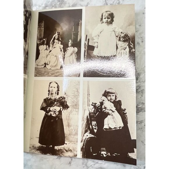 Postcard Book of Victorian Children feat Dolls by Shirley Buchholz 35 Cards 1985 - Picture 6 of 6